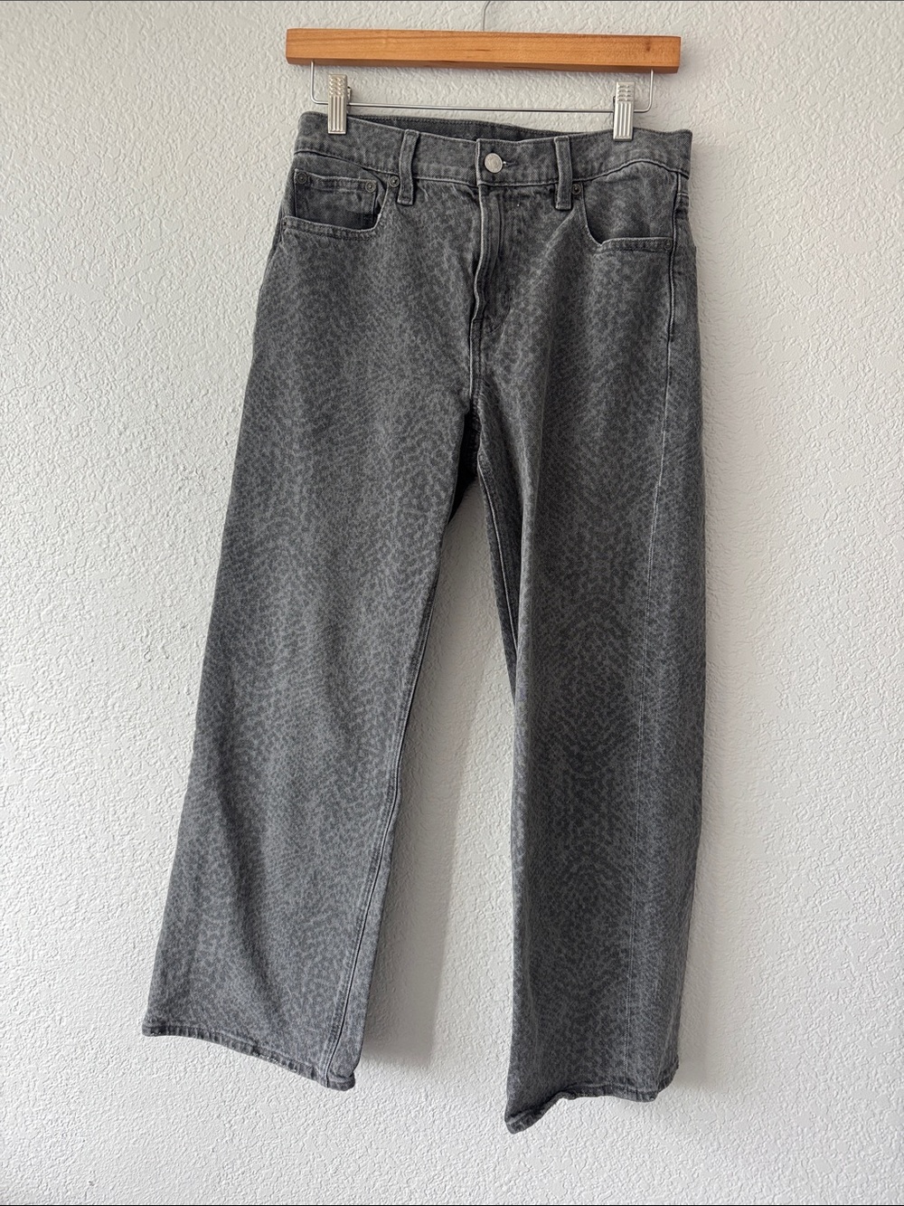 Women's Grey Straight-Leg Snake Print Jeans
